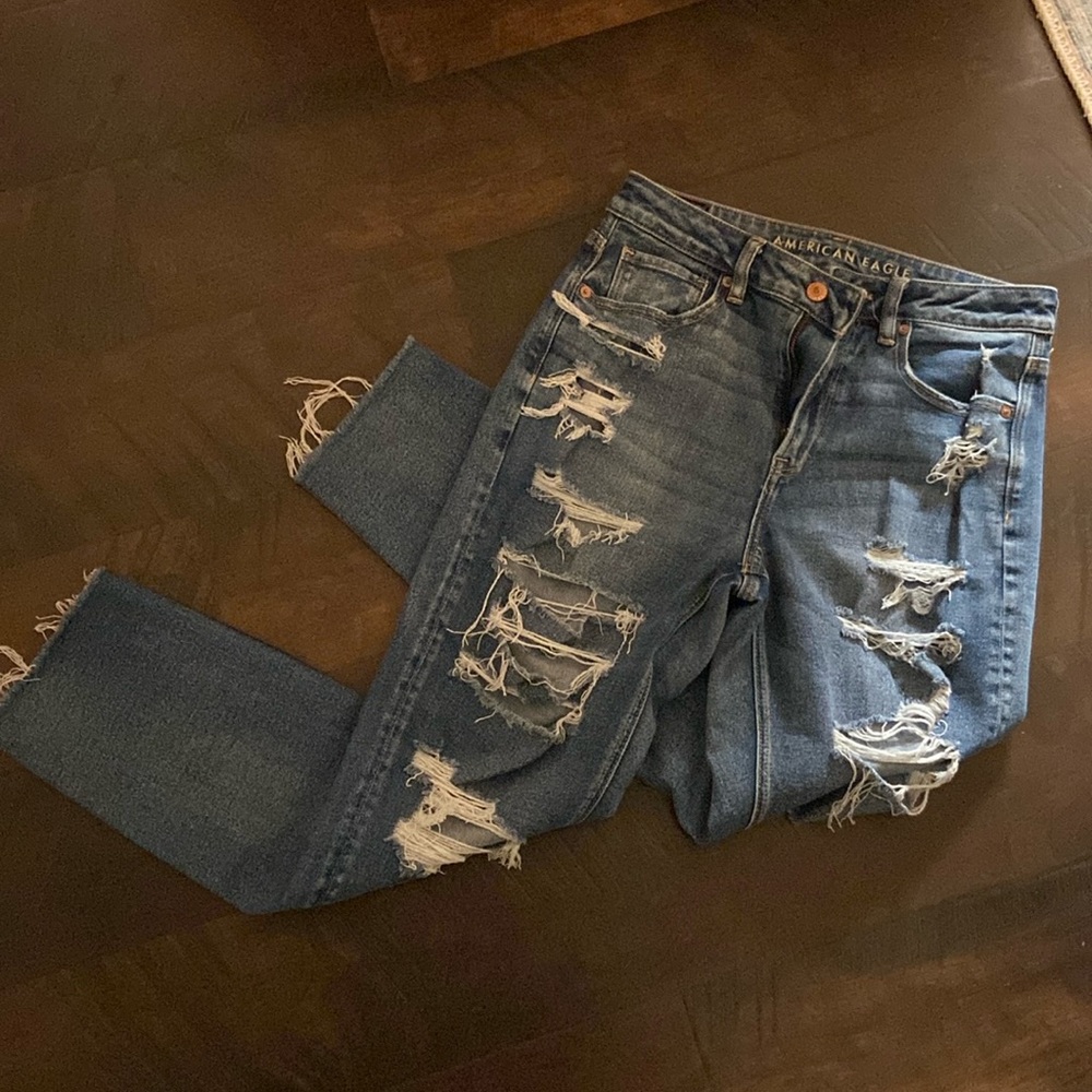 American Eagle Mom Jeans Dark Blue Ripped up
